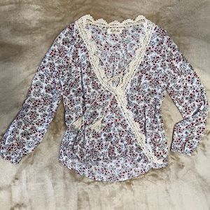 Listicle Floral Lace Tassel Boho Blouse